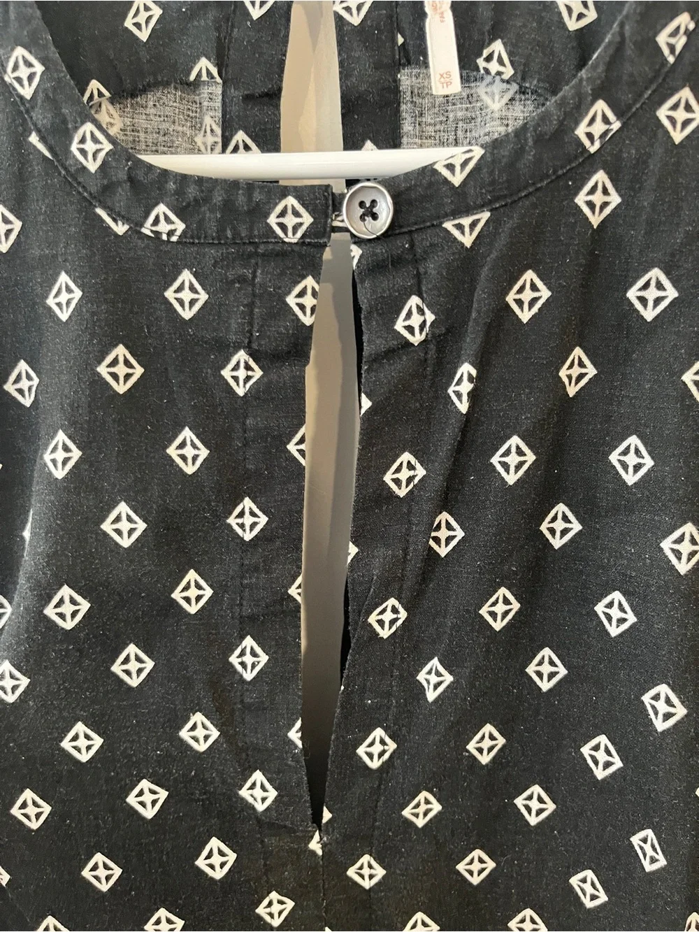 Free People Size XS Black Sleeveless Keyhole Romper w/White Diamond Print